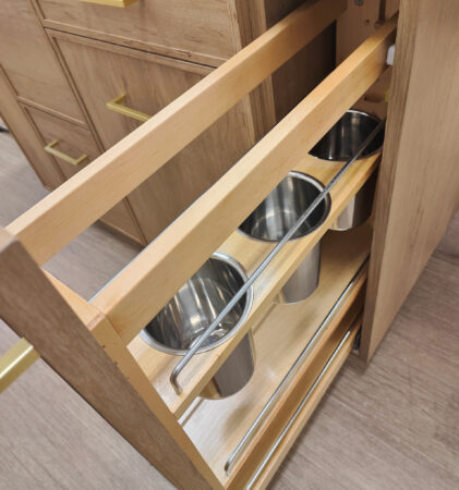 - View 1, Opens Model BoxCustom spice & utensil pull-out drawers