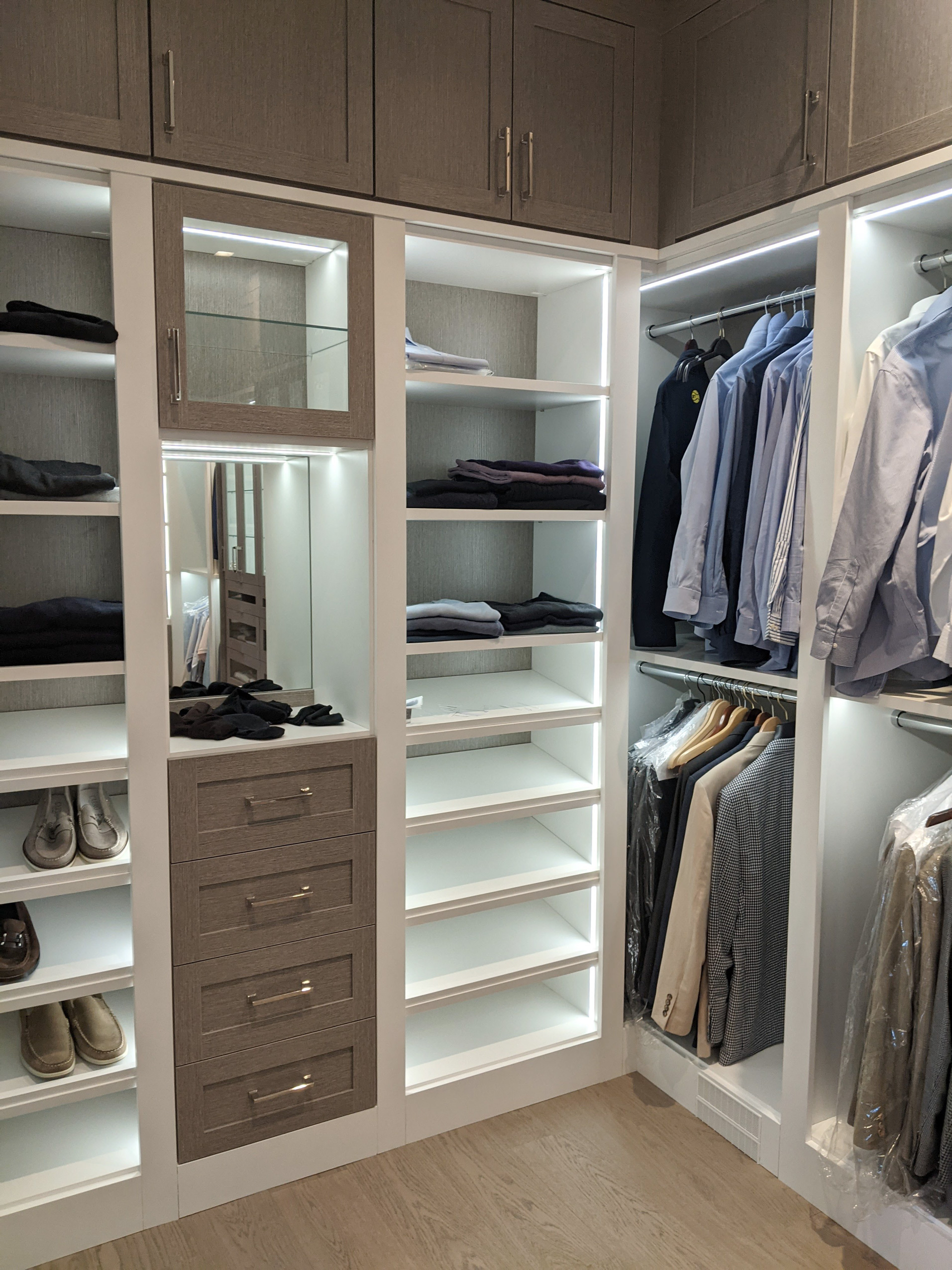 walk-in closet with LED lighting - View 8