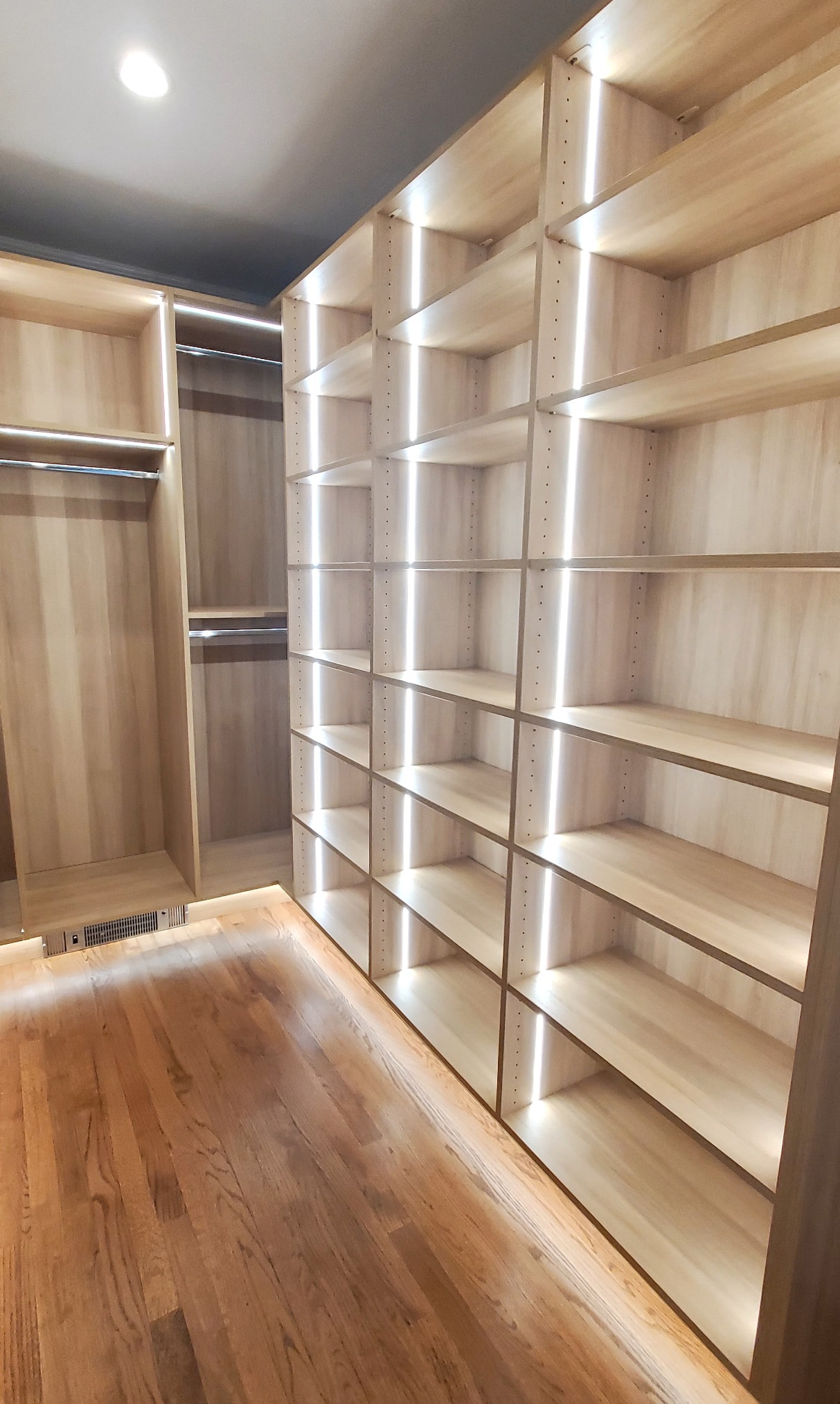 LED Backlight Walk-In Closet - View 3