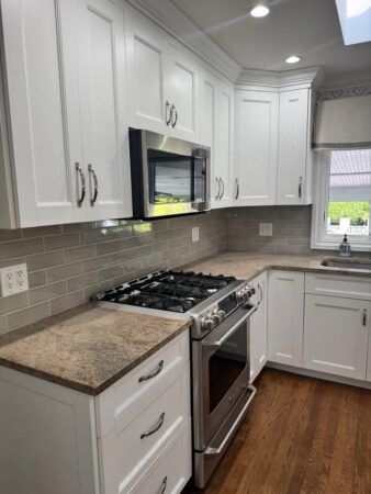 - View 7, Opens Model BoxCarmine's Kitchen Before Remodel